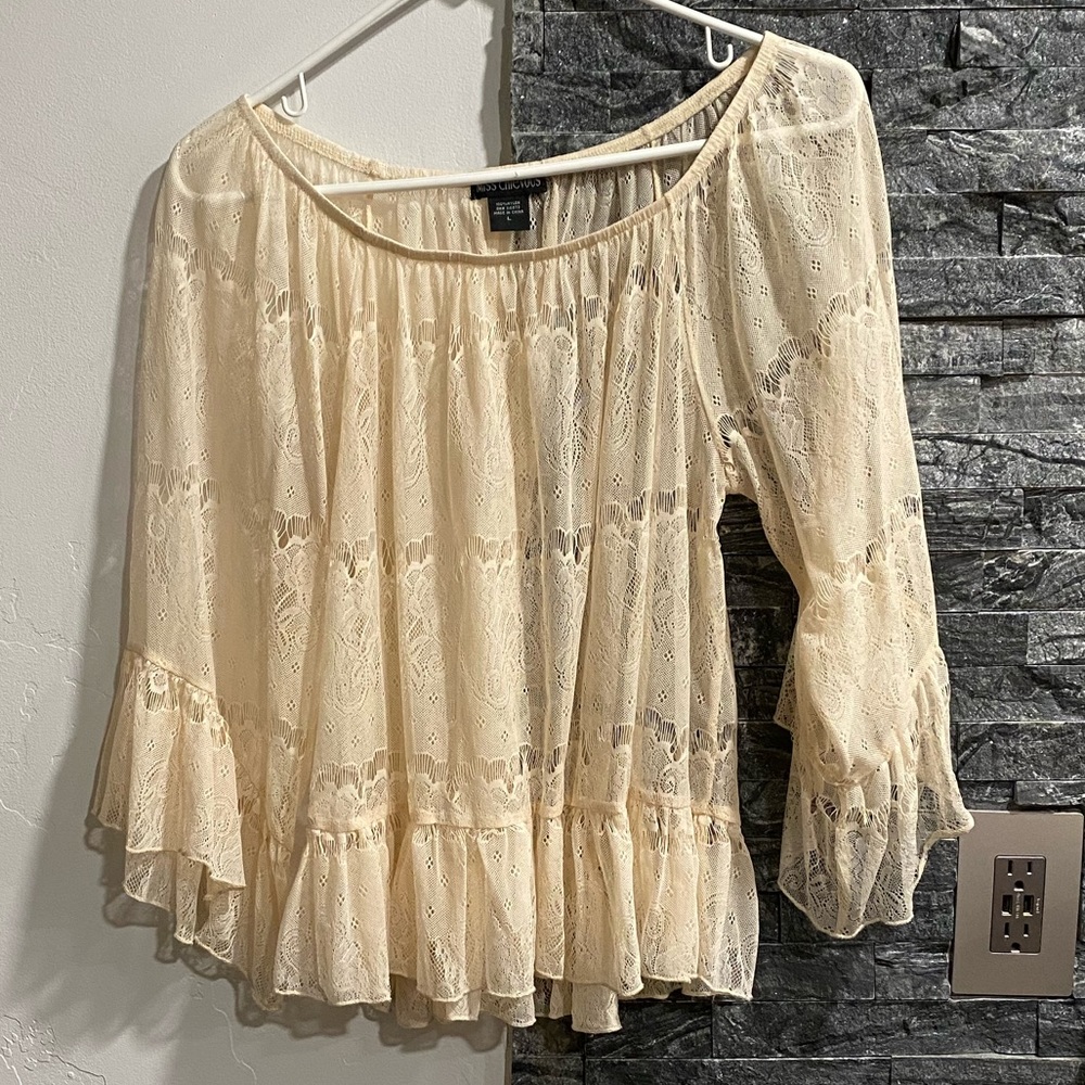 Cream Nylon 1/4 sleeve shirt